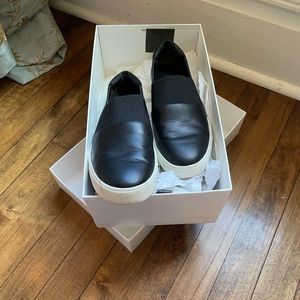 Vince Corbin slip-on sneakers in Black; size 6